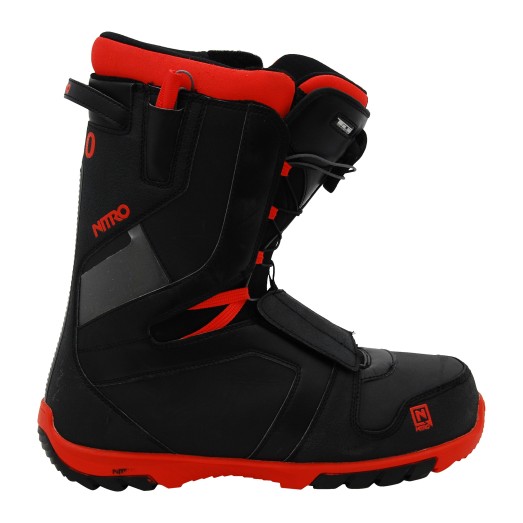 Black Nitro TlS snowboard boots / red insole