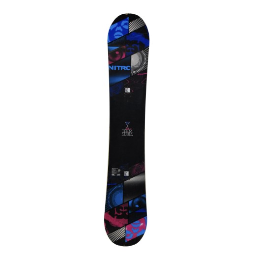 Snowboard usado serie Nitro Team + accesorio de concha